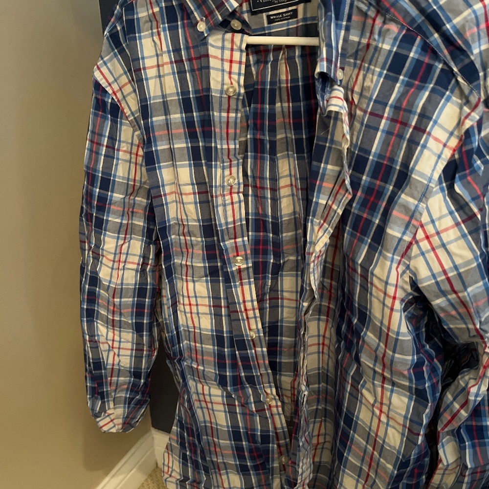 VV button down